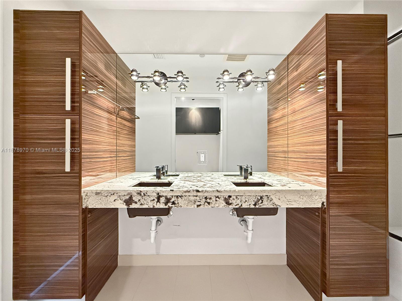 2020 N Bayshore Dr # 3701