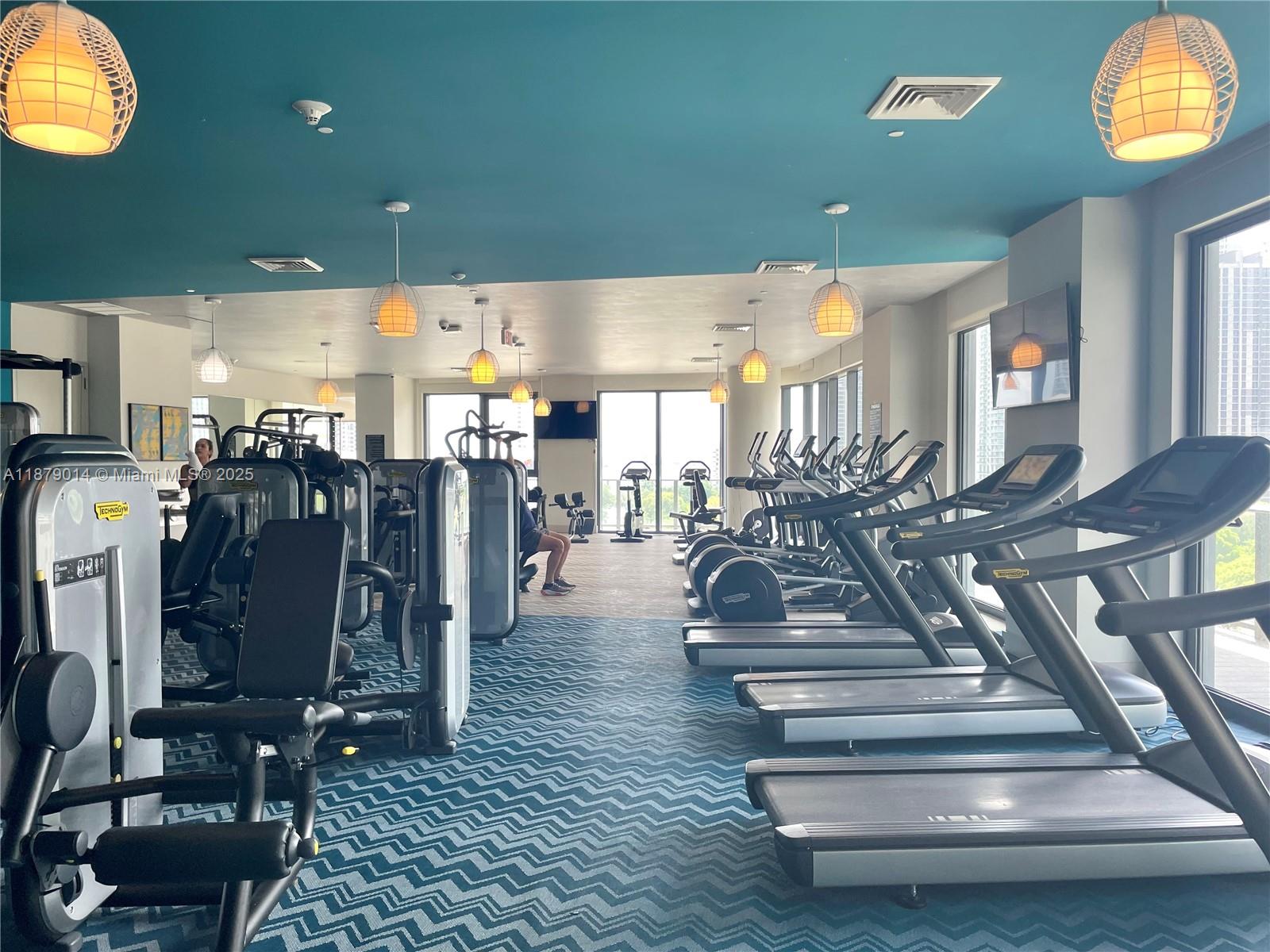 121 NE 34th St # 1215