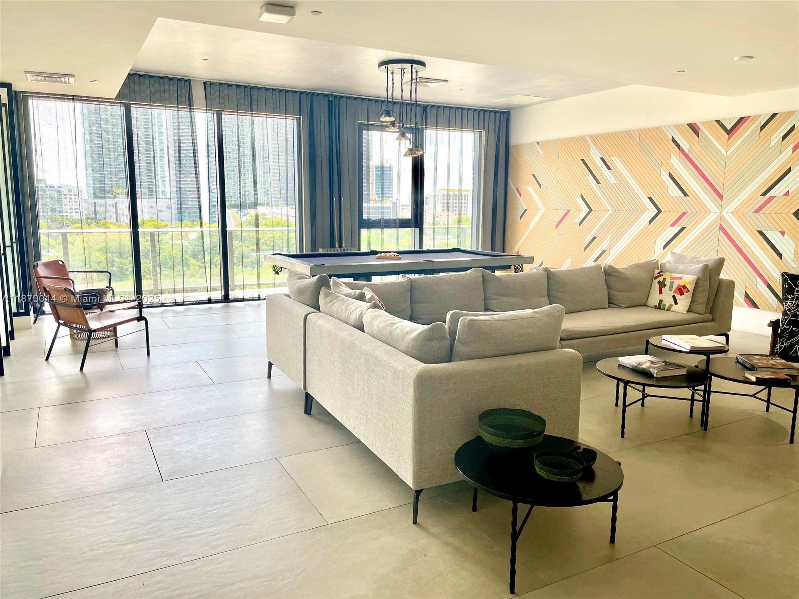 121 NE 34th St # 1215