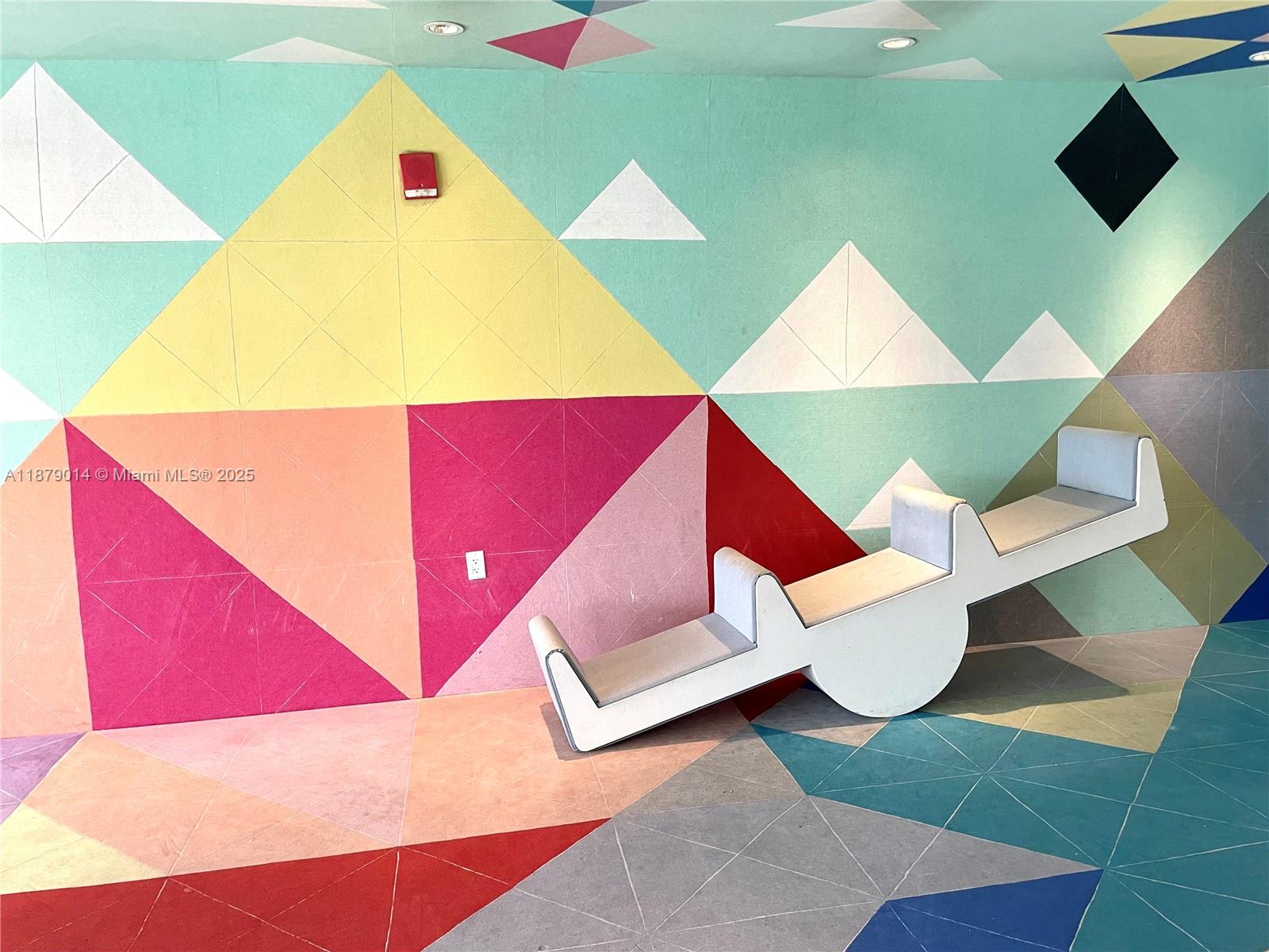 121 NE 34th St # 1215