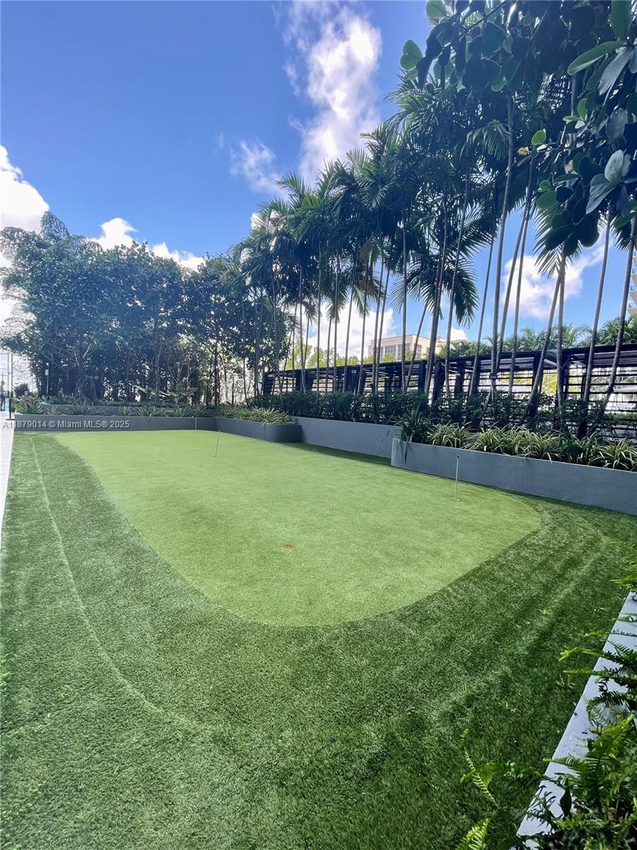 121 NE 34th St # 1215