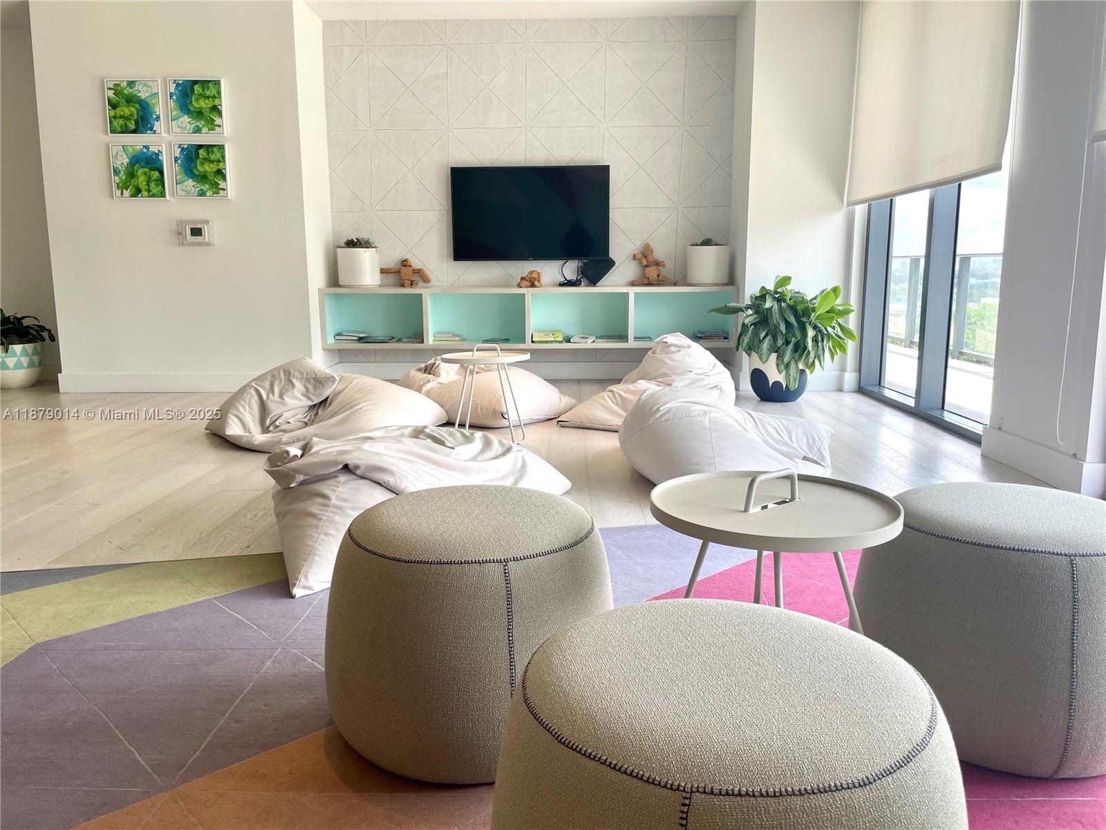 121 NE 34th St # 1215