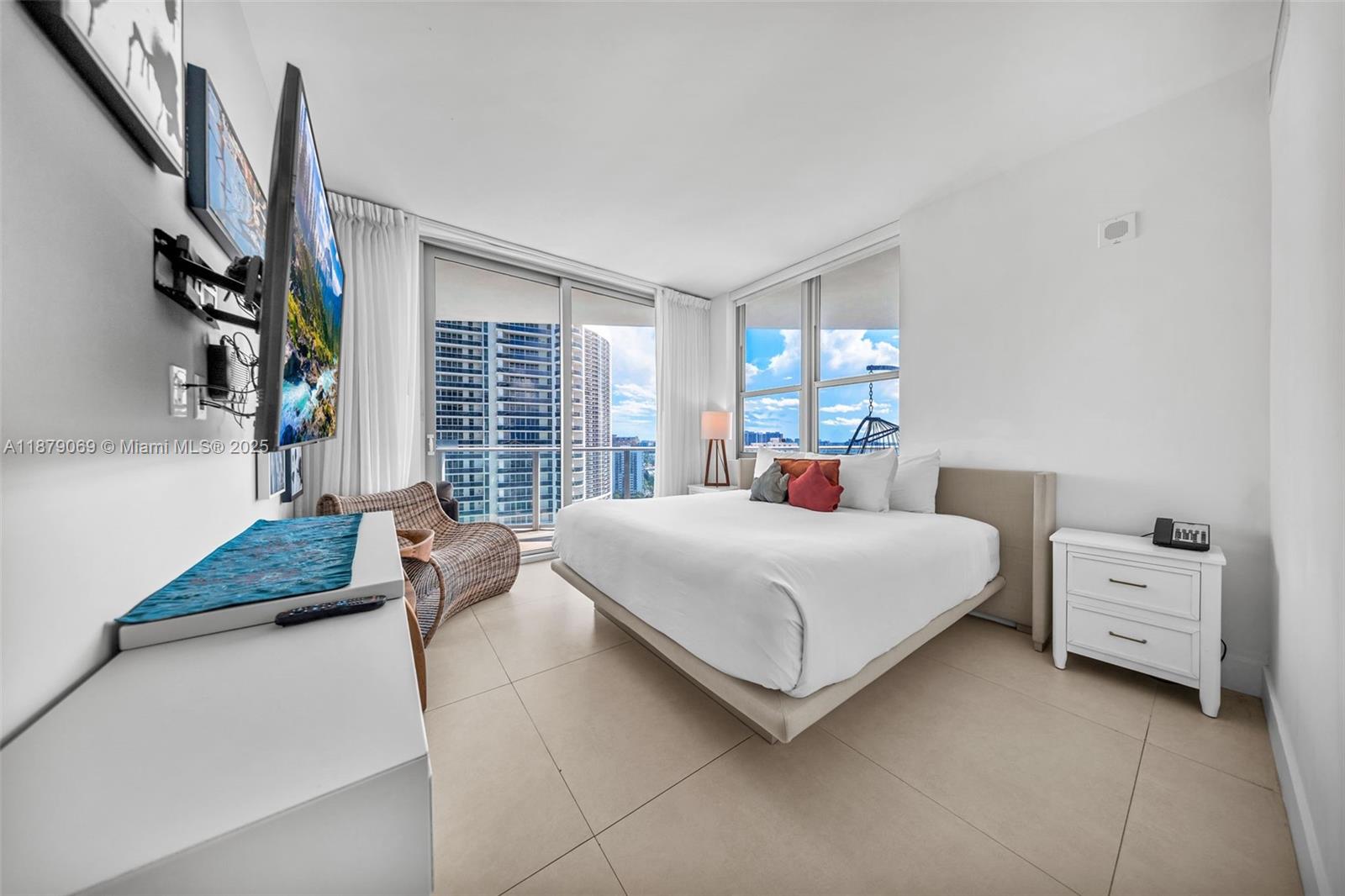 4111 S Ocean Dr # 1611