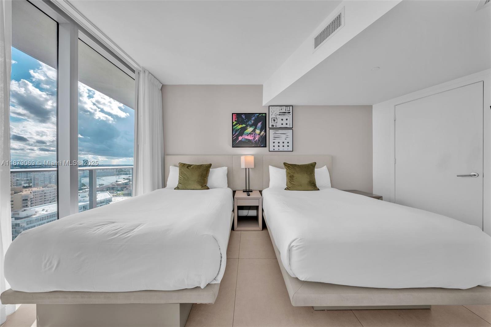 4111 S Ocean Dr # 1611