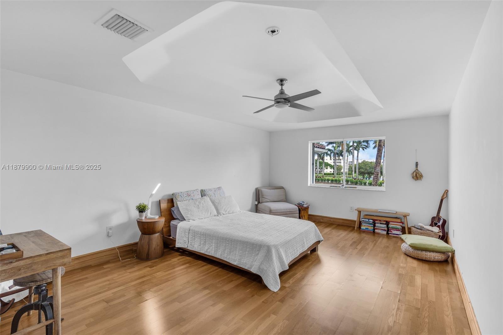 10940 NW 67th St