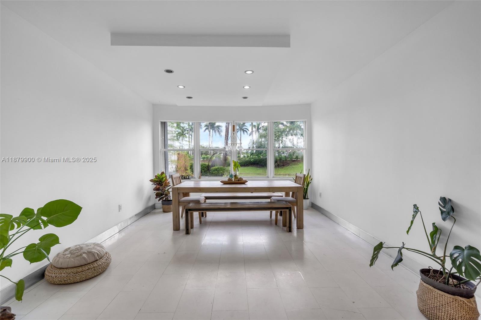 10940 NW 67th St