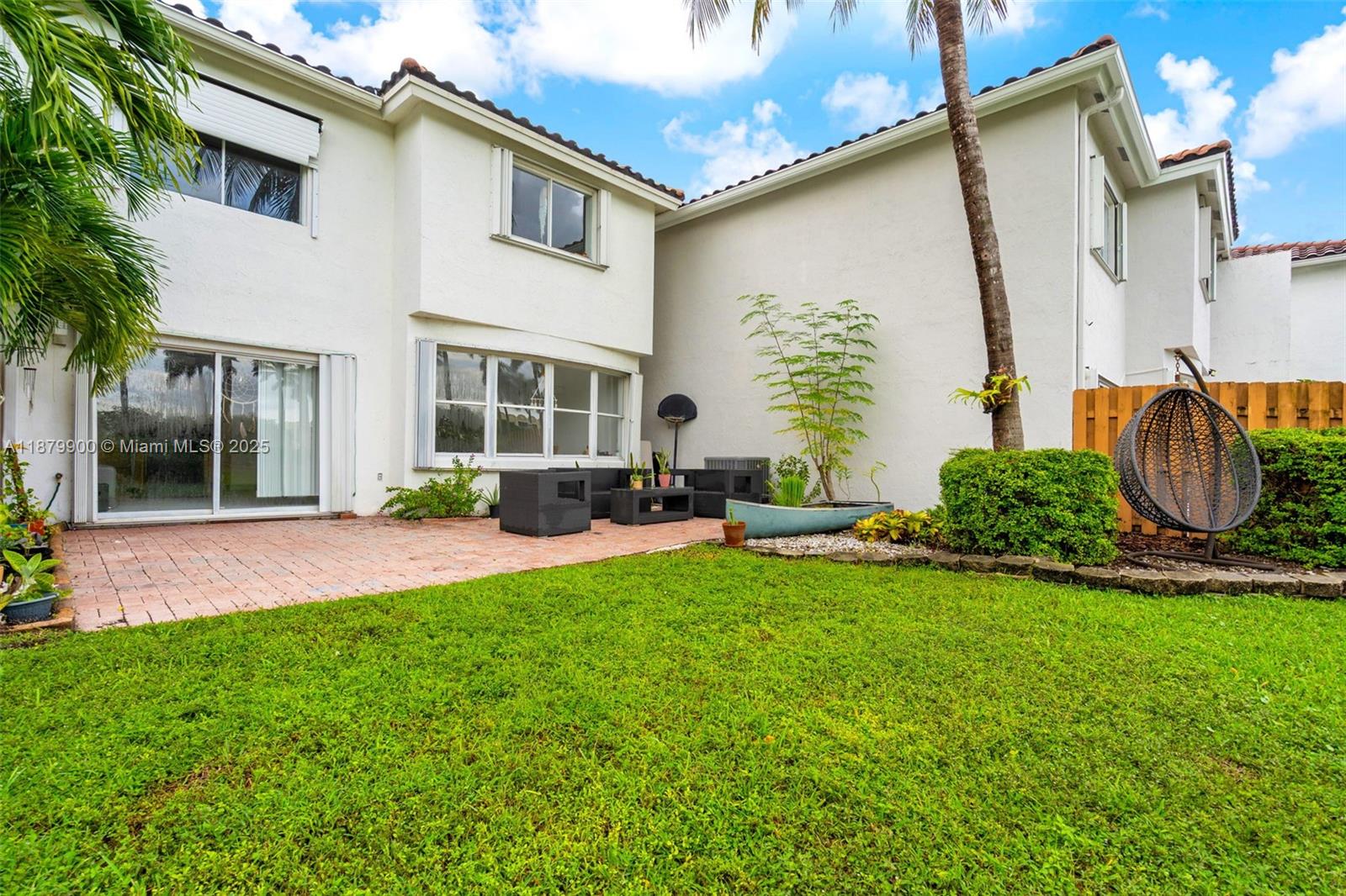 10940 NW 67th St