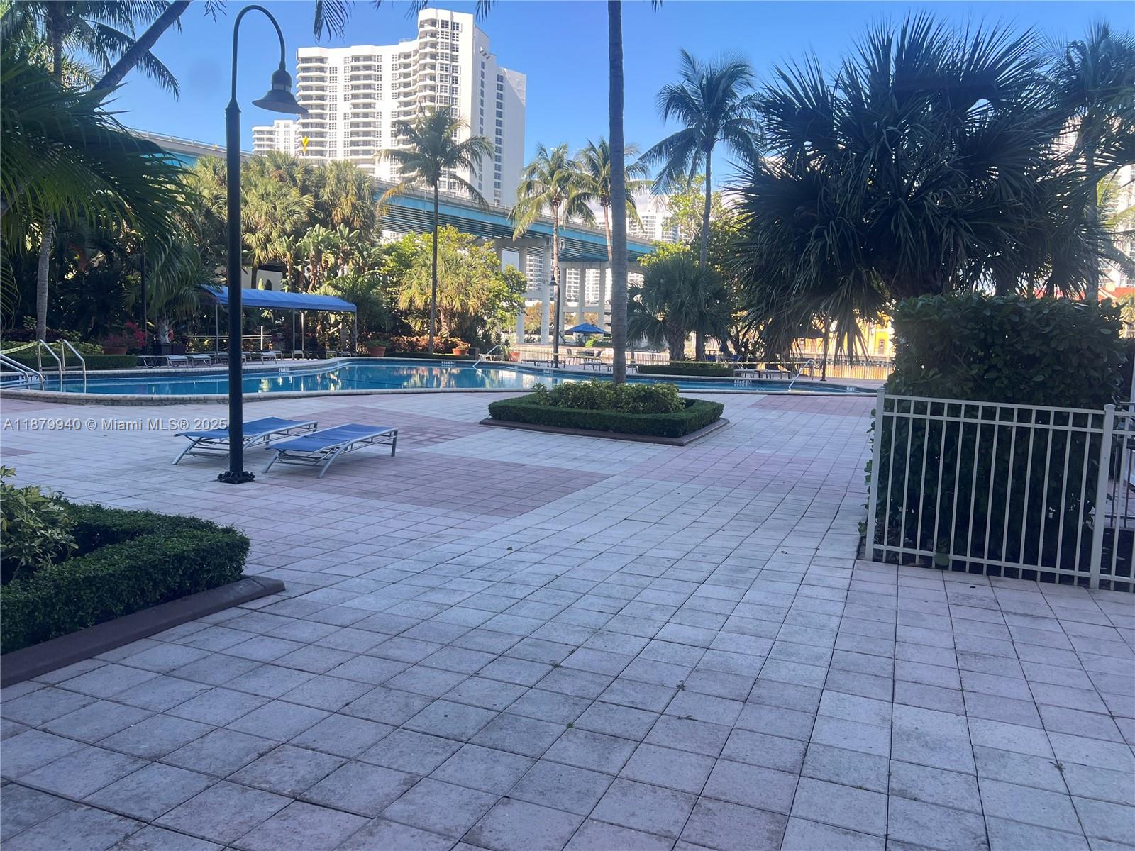 19390 Collins Ave # 5 Unit: PH-5