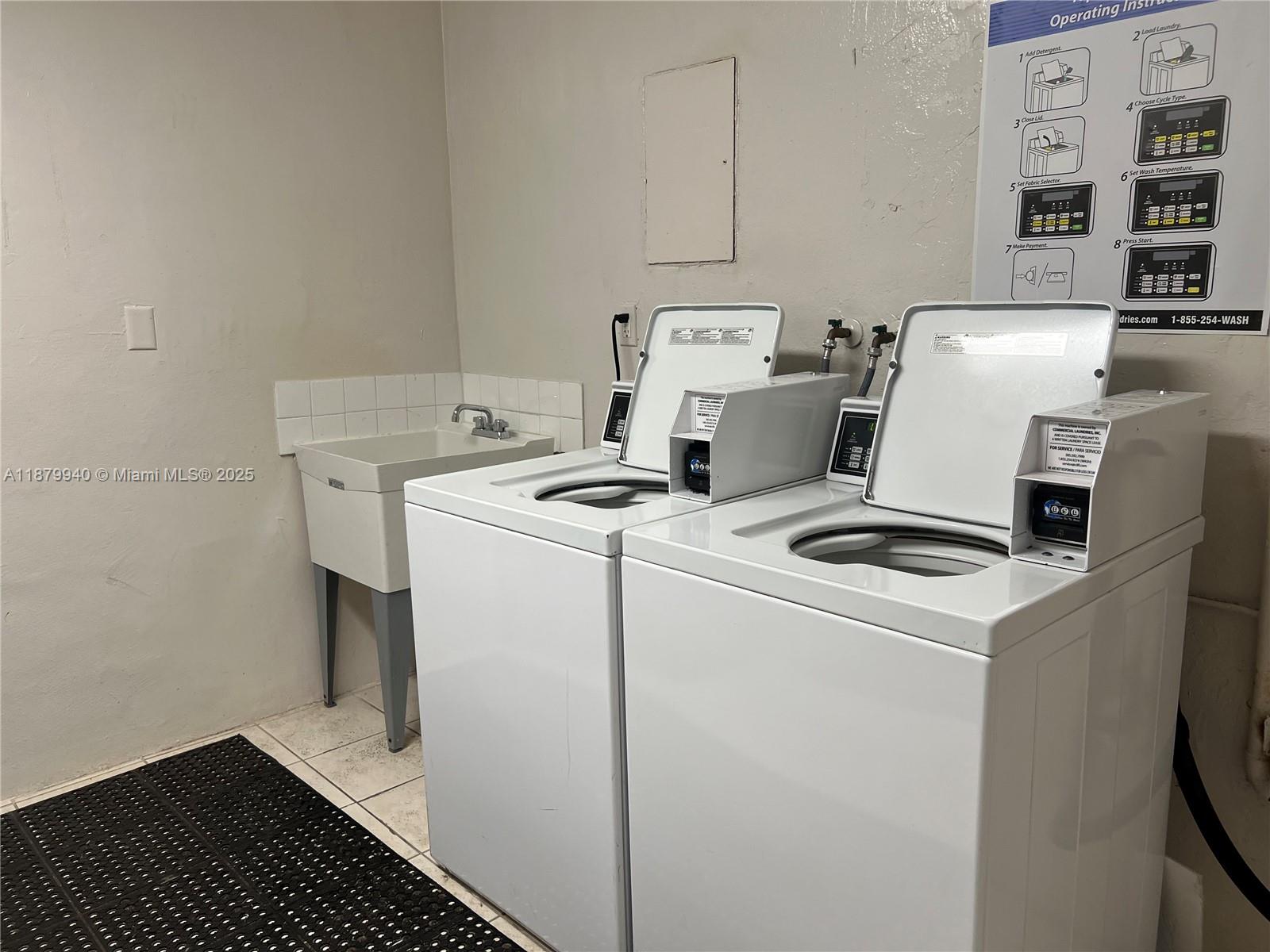 19390 Collins Ave # 5 Unit: PH-5