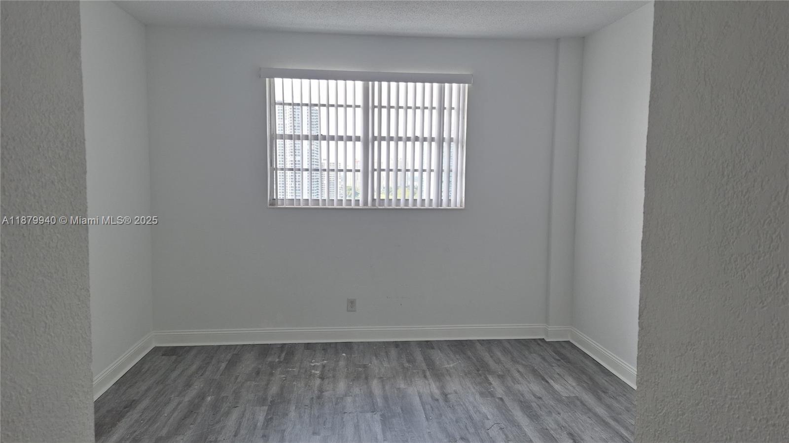 19390 Collins Ave # 5 Unit: PH-5