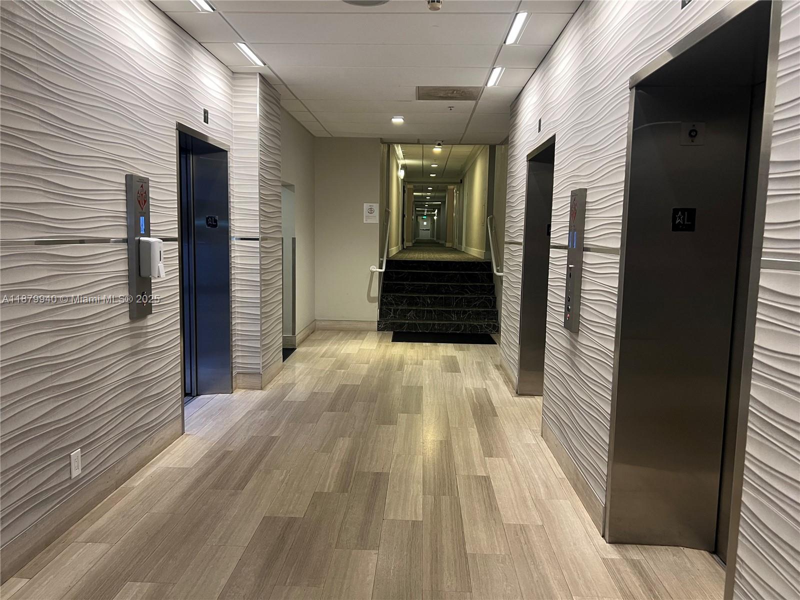 19390 Collins Ave # 5 Unit: PH-5