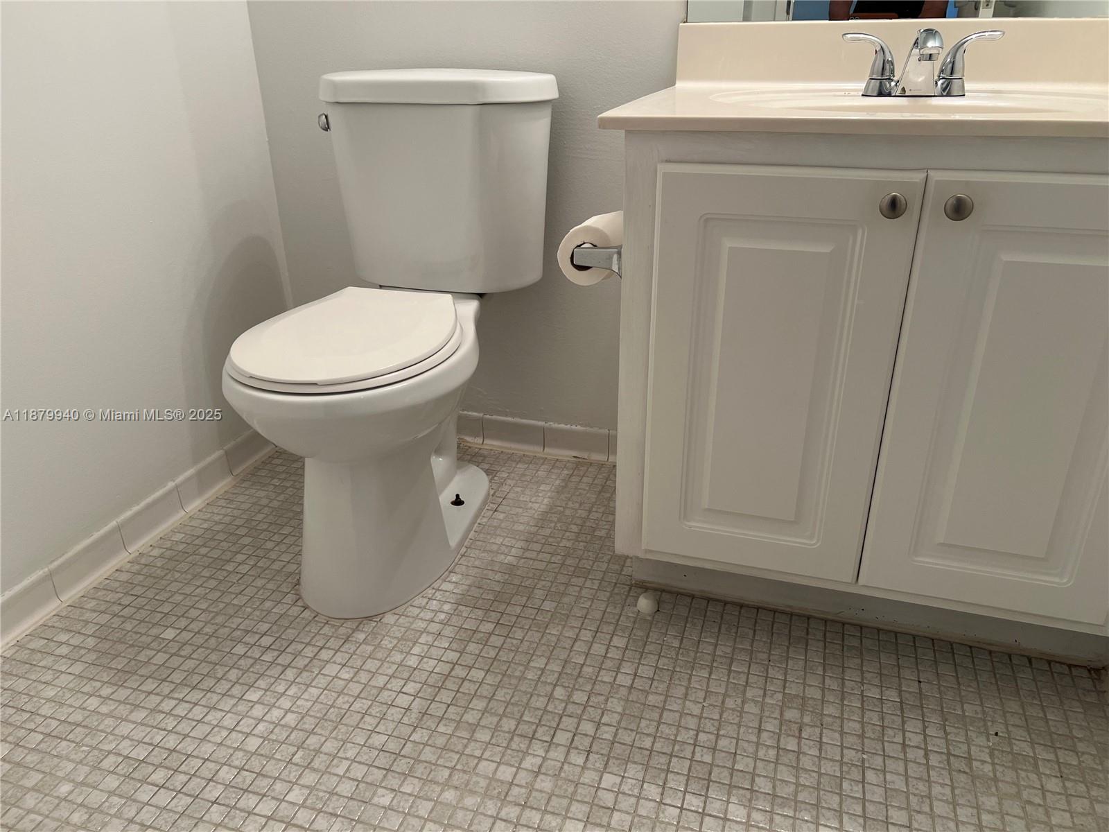 19390 Collins Ave # 5 Unit: PH-5