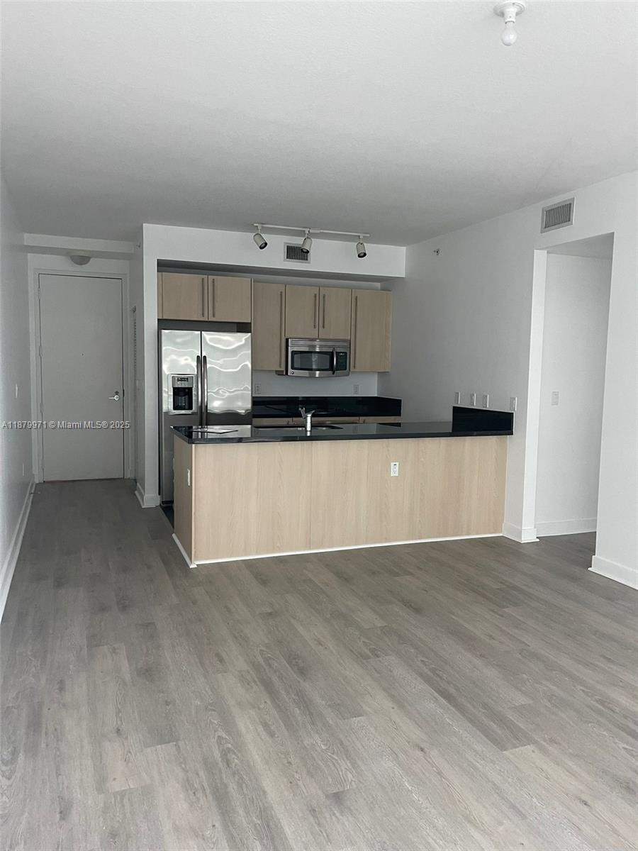 1111 SW 1st Ave Unit: 3715-N