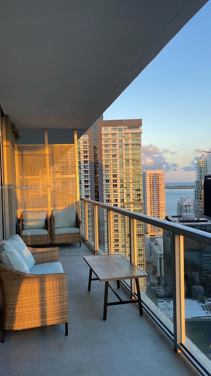 1111 SW 1st Ave Unit: 3715-N