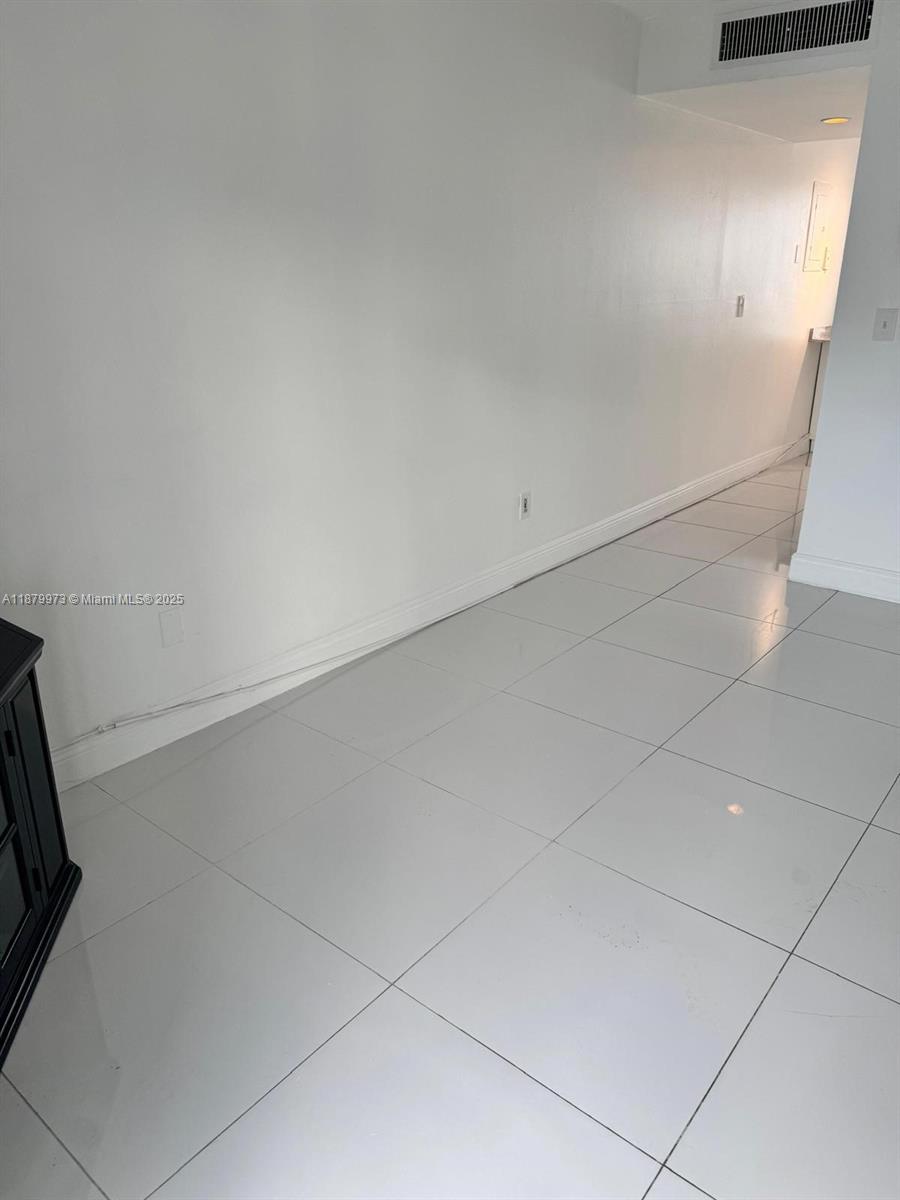 1610 Lenox Ave # 312