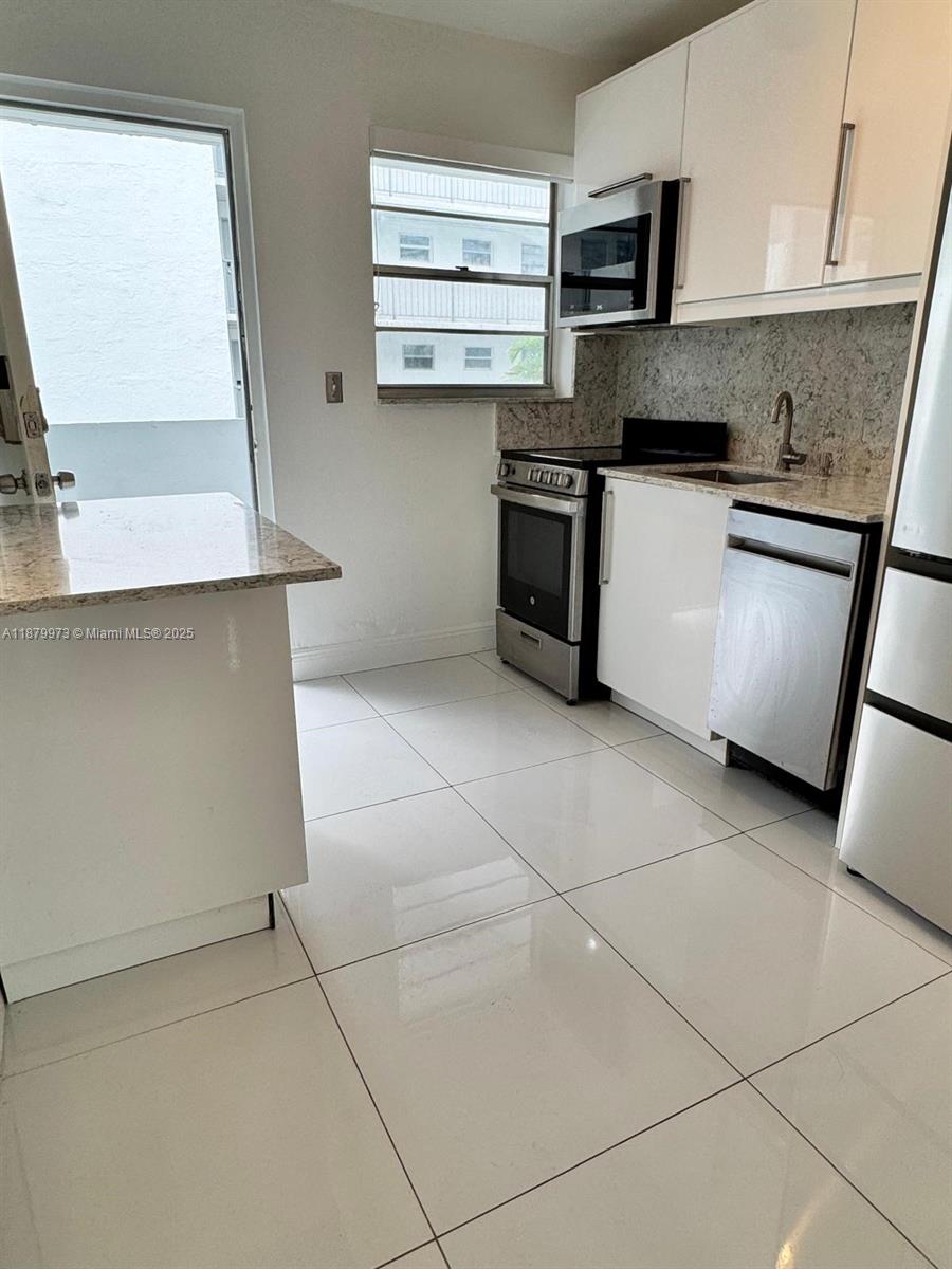 1610 Lenox Ave # 312