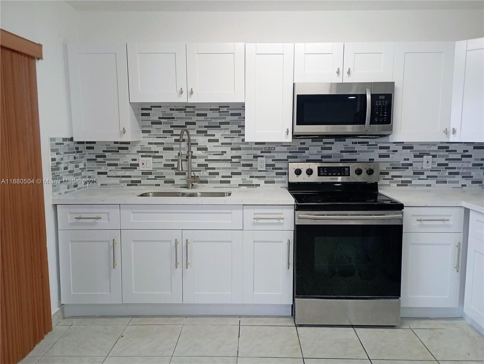 2531 W 60th Pl # 18 Unit: 101-18