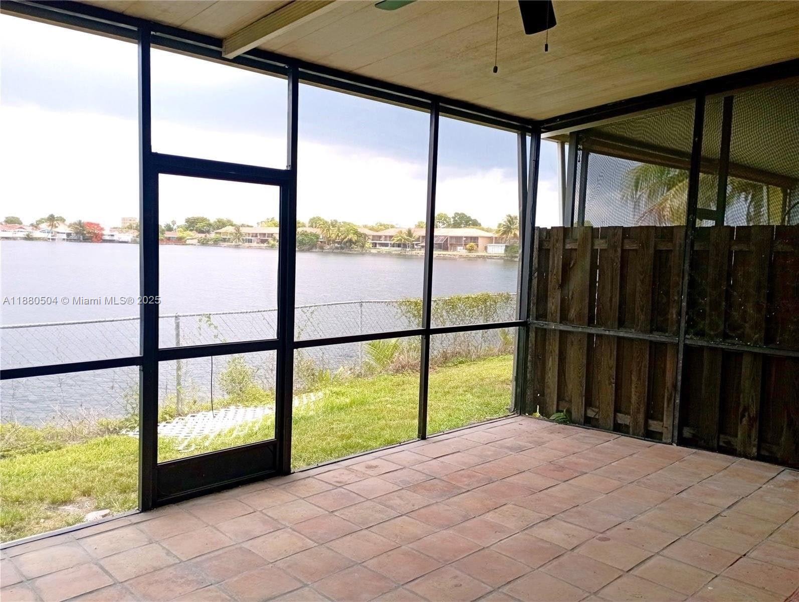 2531 W 60th Pl # 18 Unit: 101-18