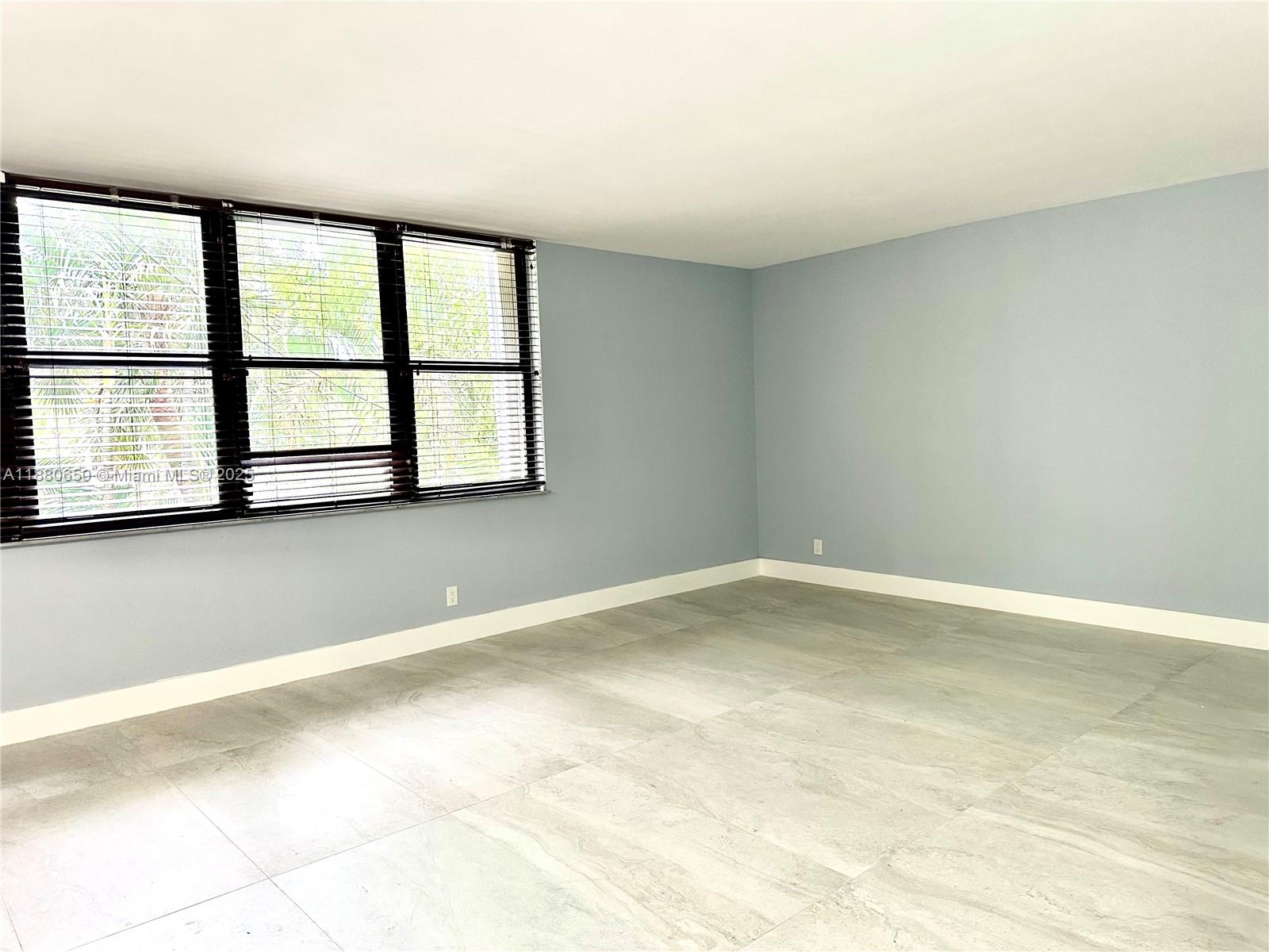 20350 W Country Club Dr # 4 Unit: PH24-4