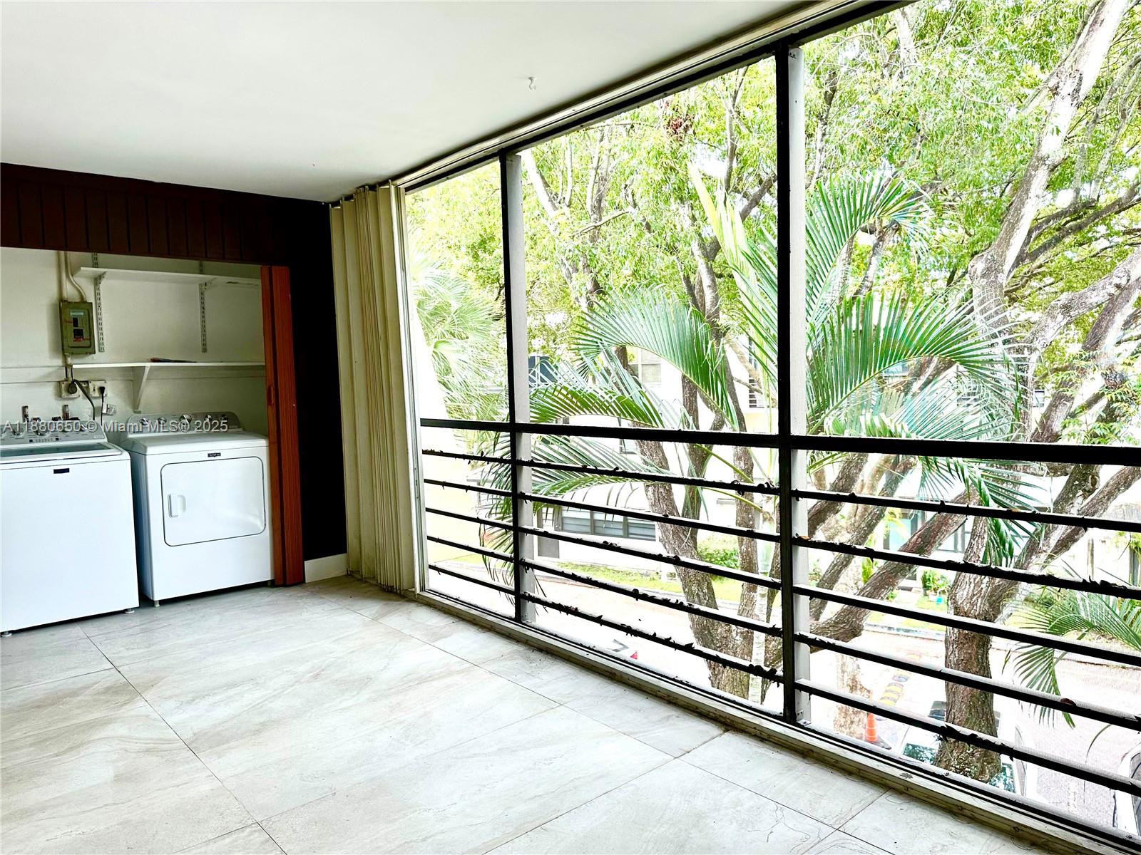 20350 W Country Club Dr # 4 Unit: PH24-4