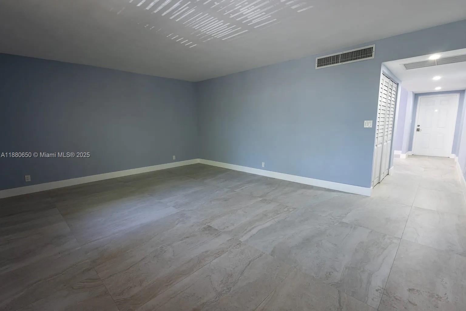 20350 W Country Club Dr # 4 Unit: PH24-4