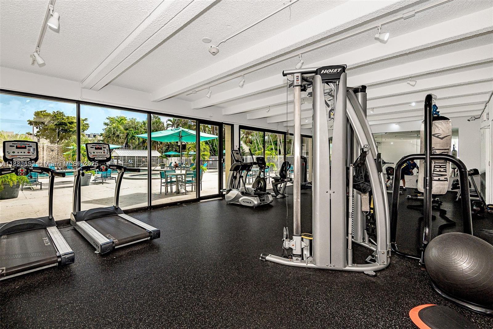 20350 W Country Club Dr # 4 Unit: PH24-4