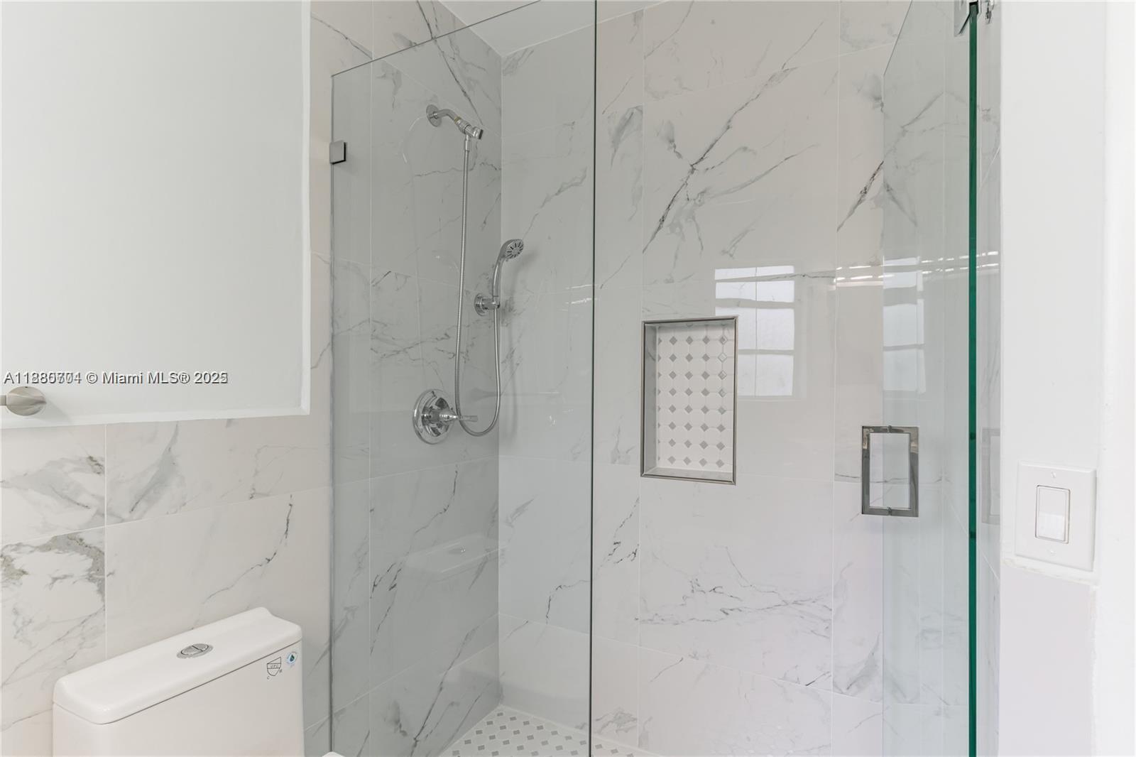 18706 NE 18th Ave # 206