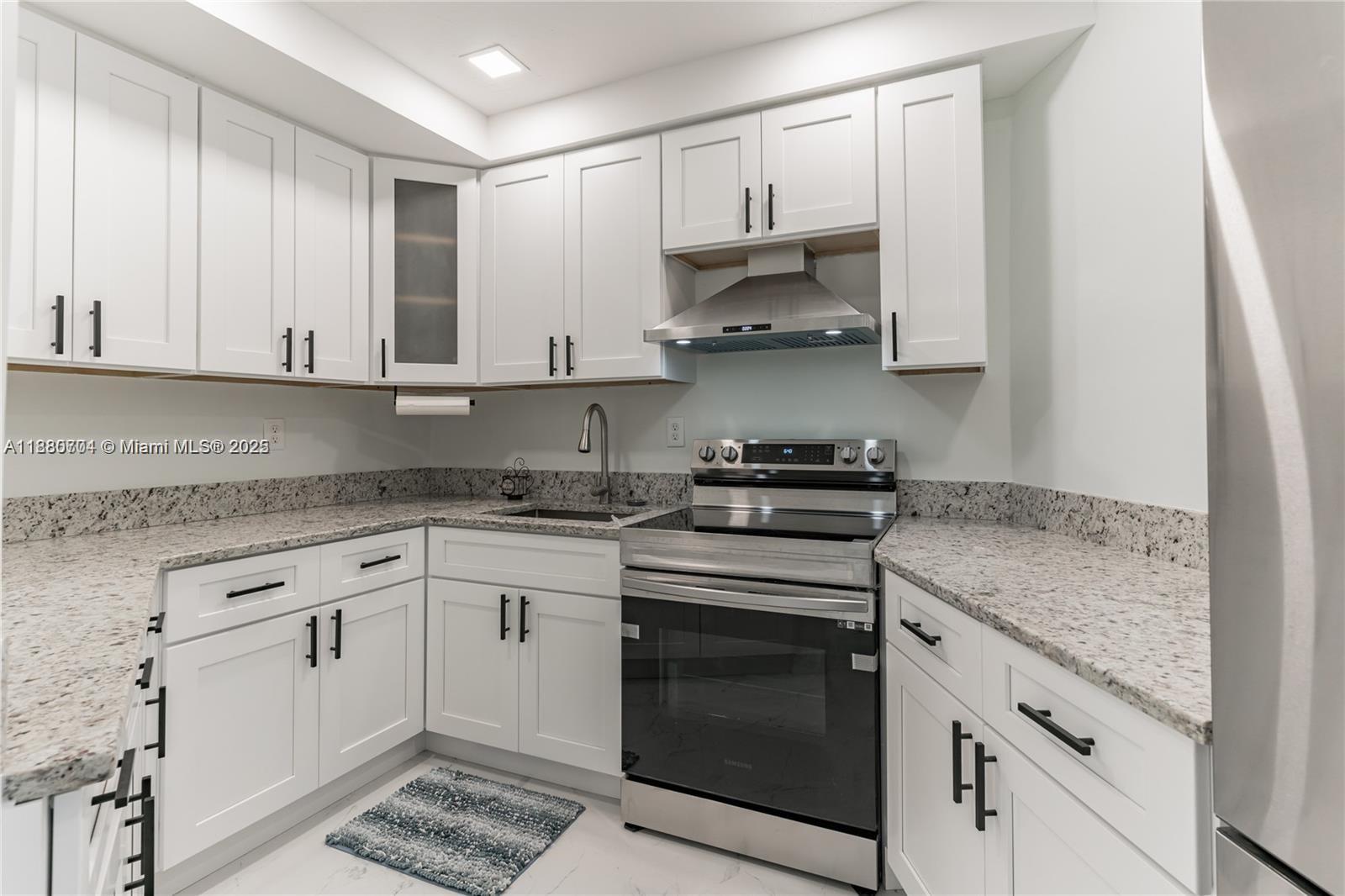 18706 NE 18th Ave # 206