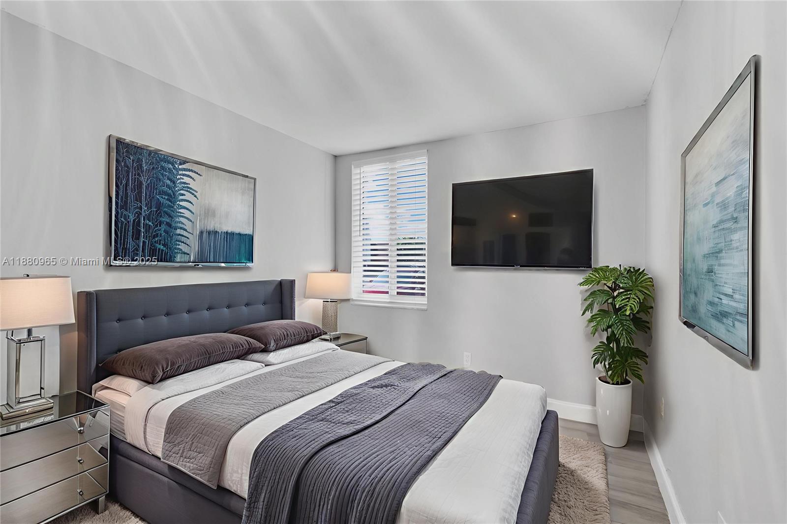 1885 W 56th St # 110