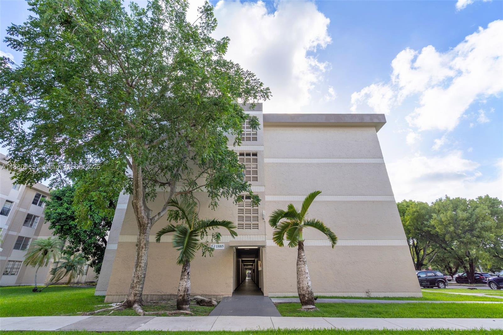 1885 W 56th St # 110