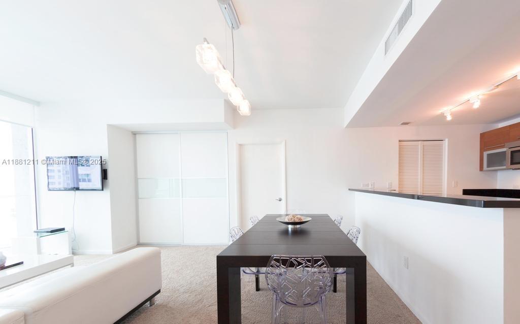 244 Biscayne Blvd # 1710