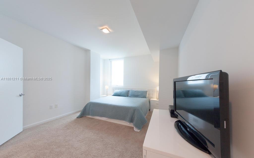 244 Biscayne Blvd # 1710