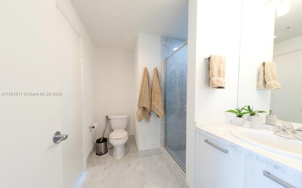 244 Biscayne Blvd # 1710