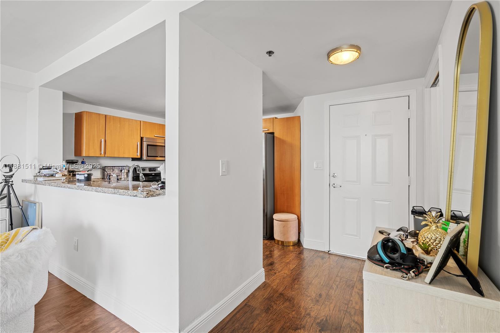 6362 Collins Ave # 404