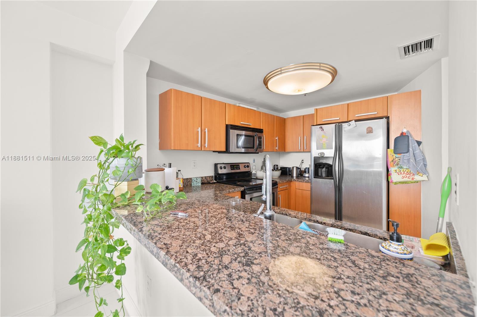 6362 Collins Ave # 404