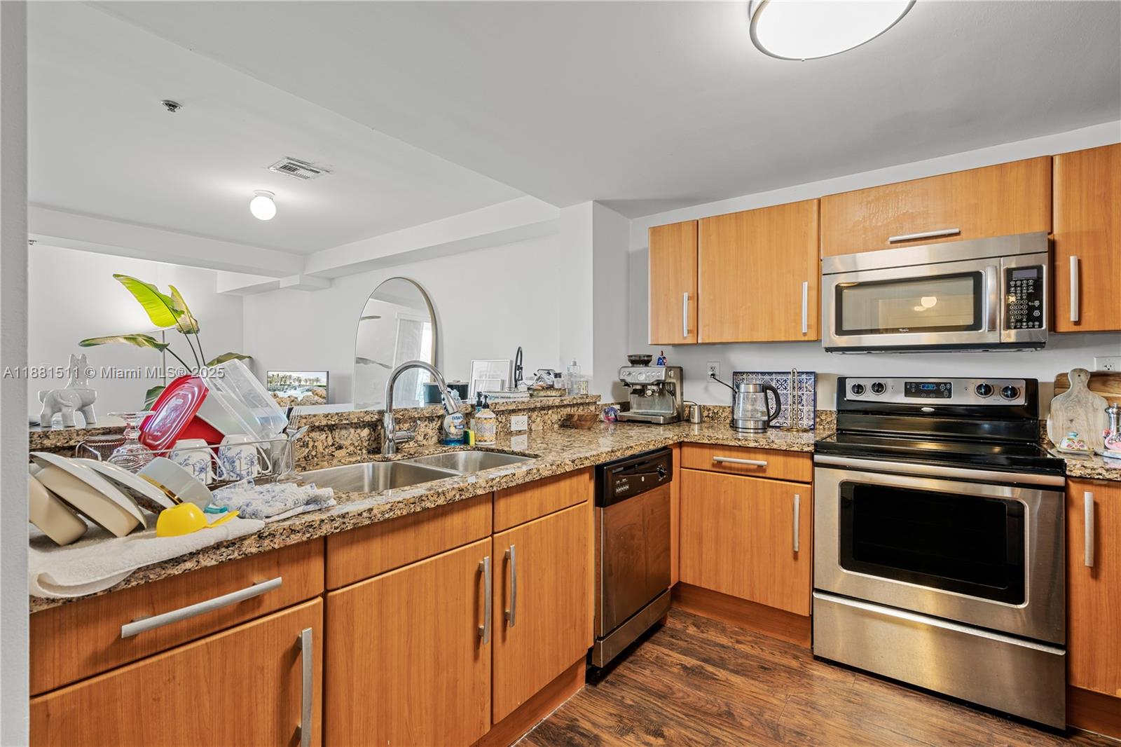 6362 Collins Ave # 404