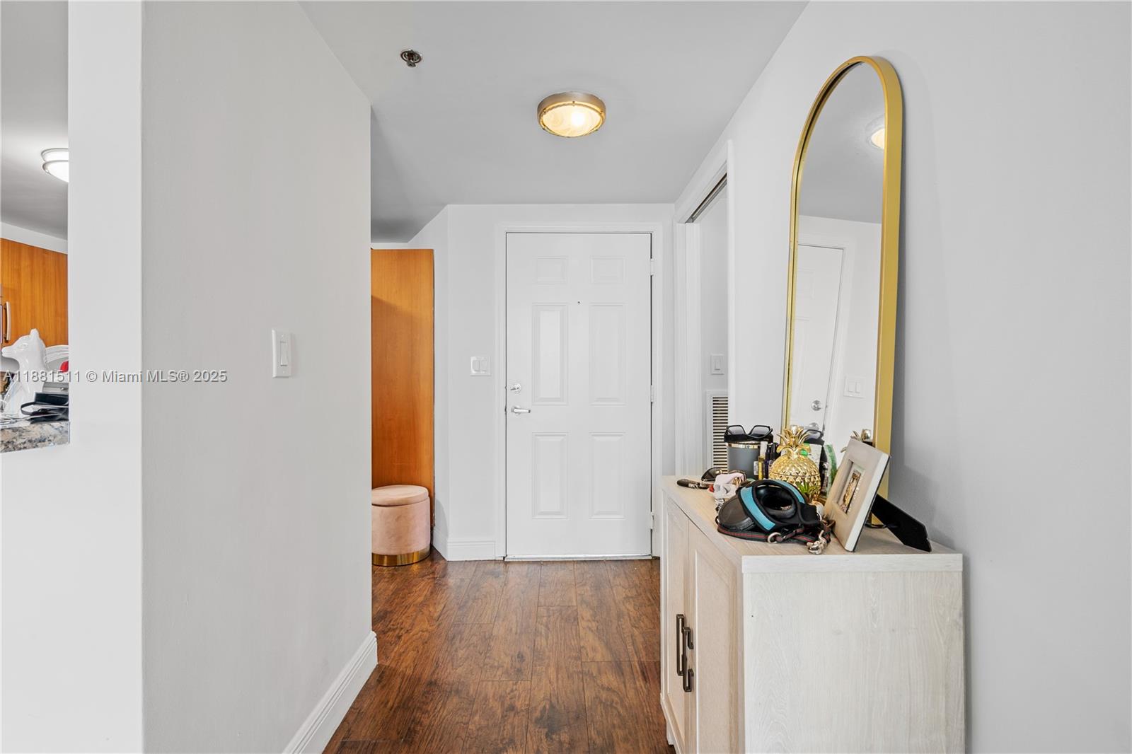 6362 Collins Ave # 404