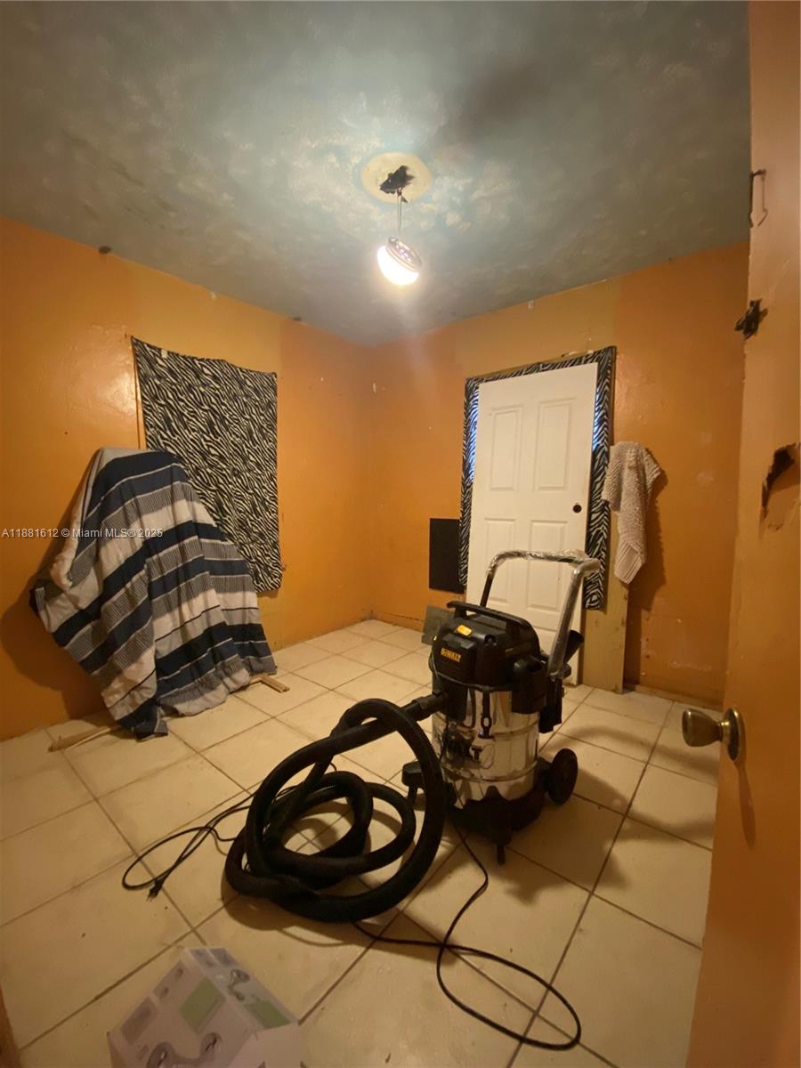 1305 Dunad Ave, Opa-Locka