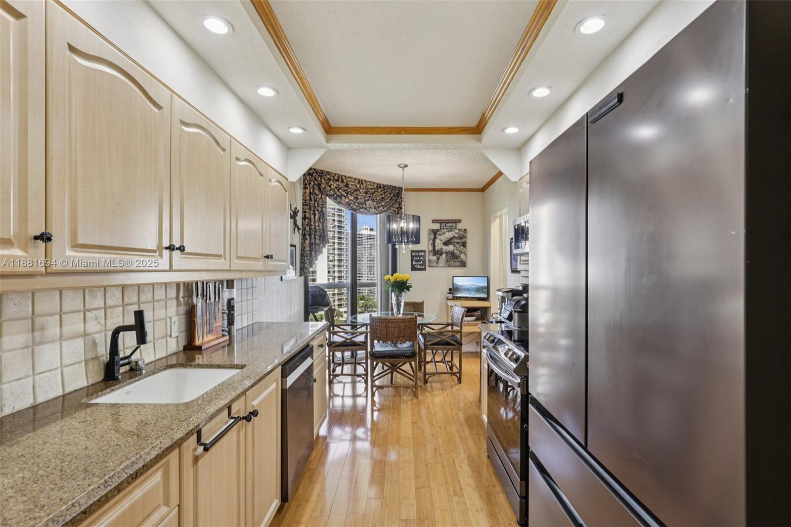 20191 E Country Club Dr # 1102