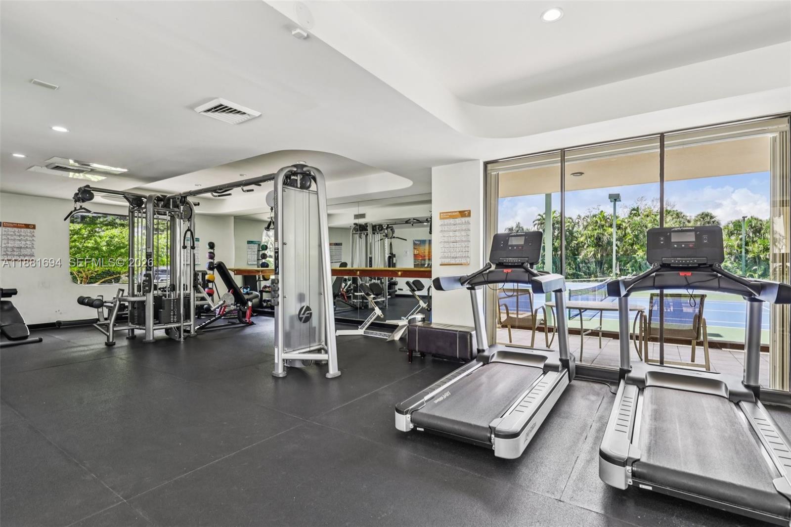 20191 E Country Club Dr # 1102