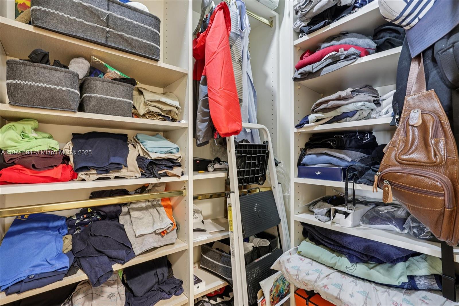 20191 E Country Club Dr # 1102