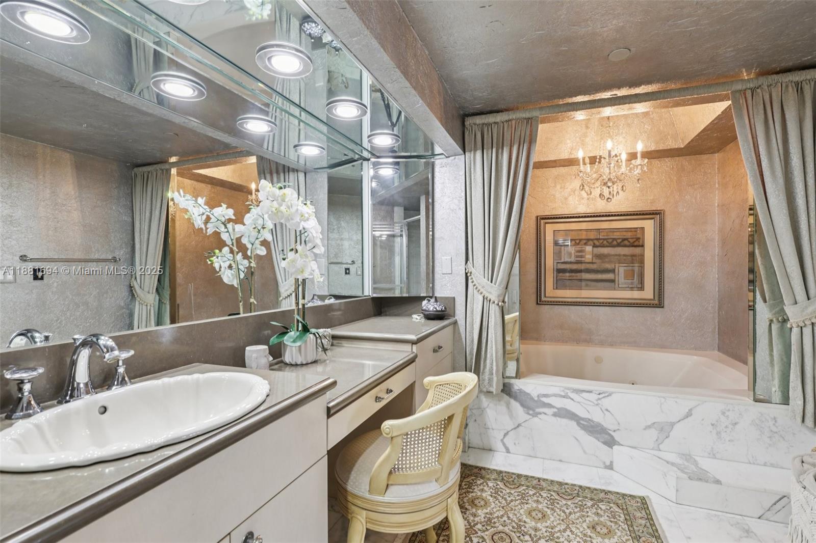 20191 E Country Club Dr # 1102