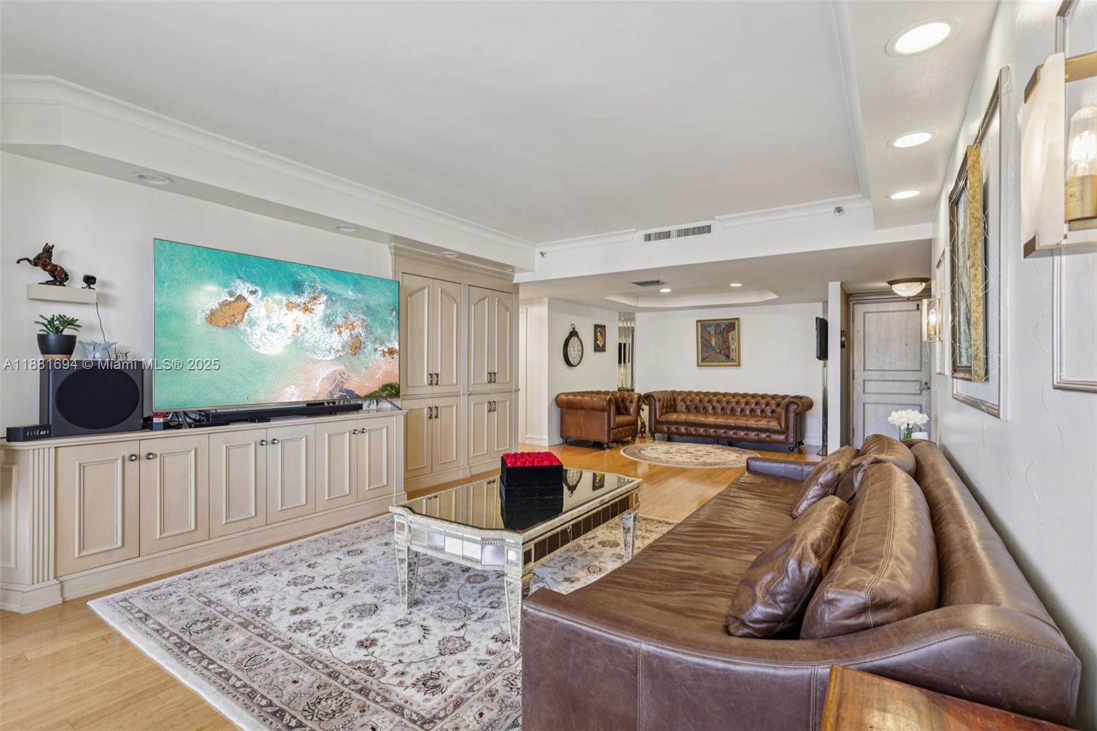 20191 E Country Club Dr # 1102