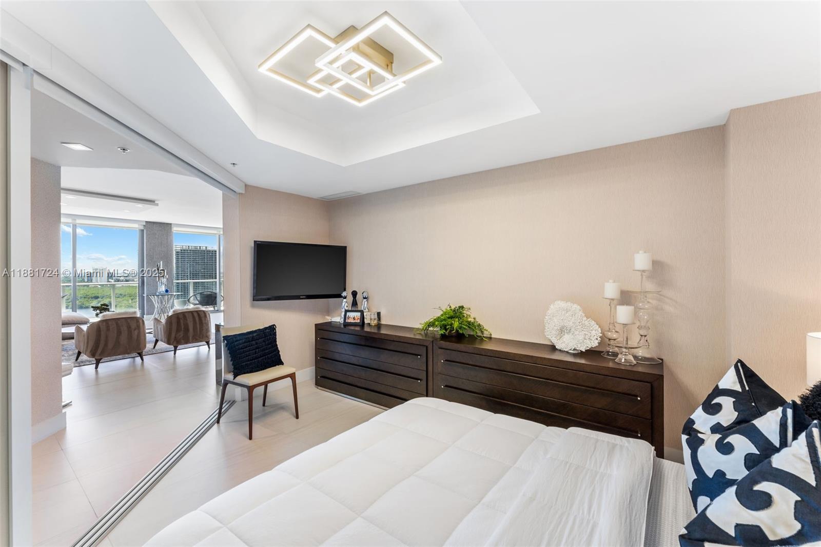 17111 Biscayne Blvd # 2202