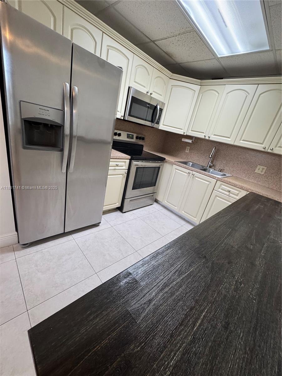 13450 SW 3rd St # 203D