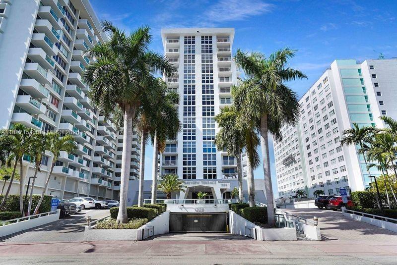 1228 West Ave # 607