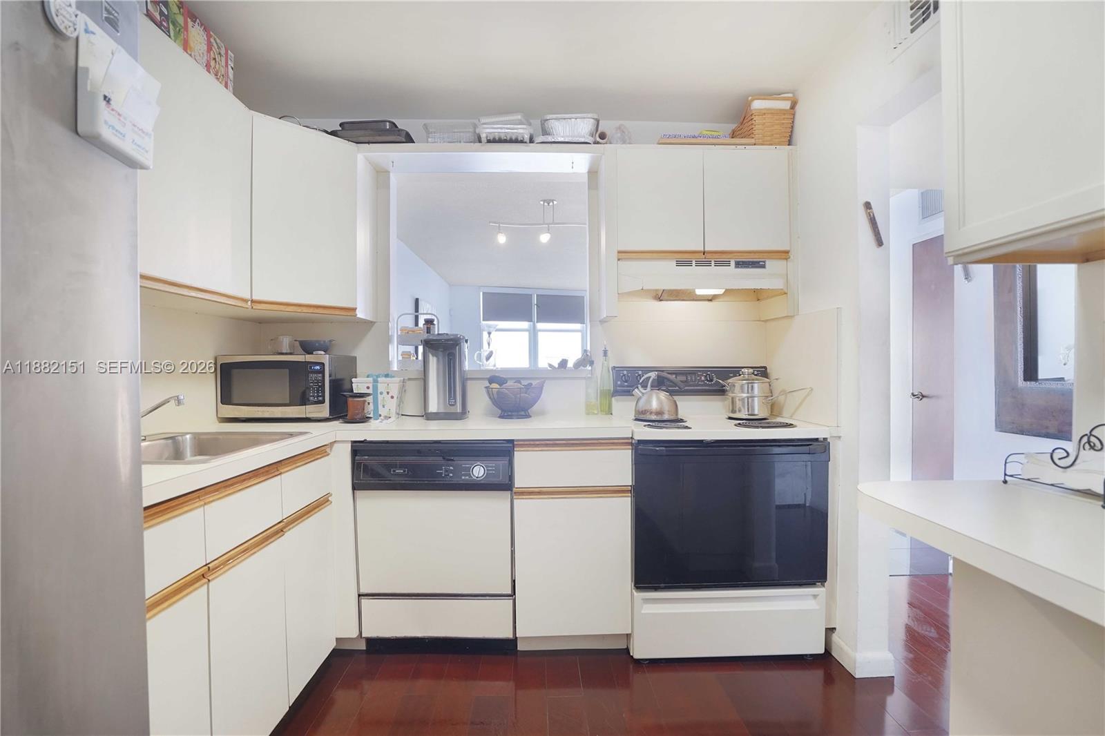 1228 West Ave # 607