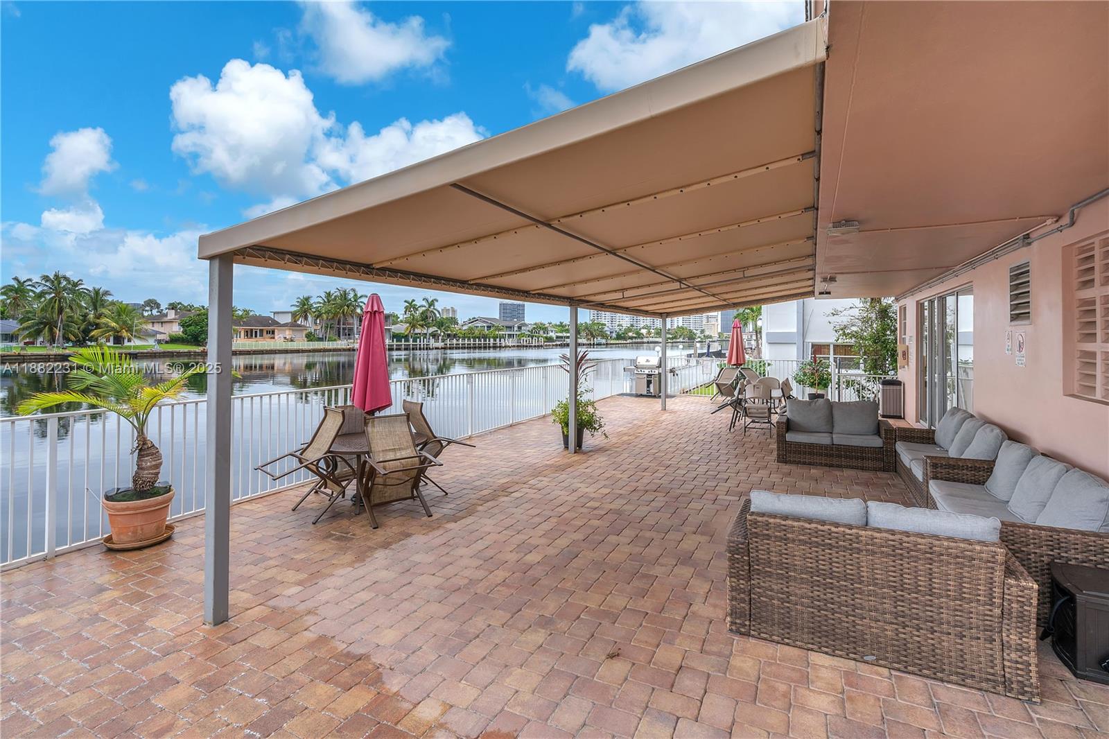 3161 S Ocean Dr # 802