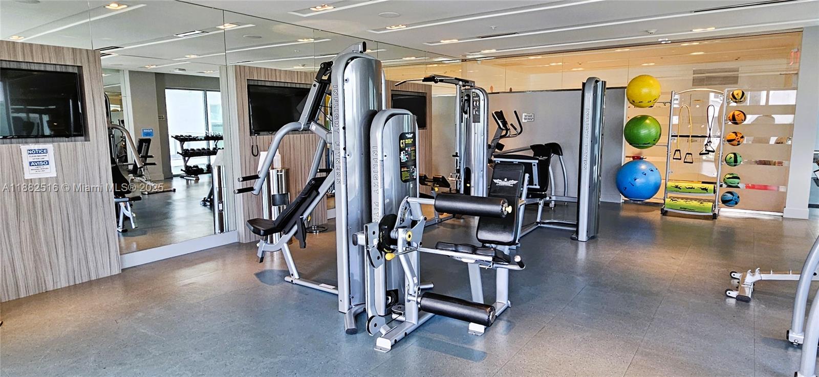 1600 SW 1st Ave # 1106