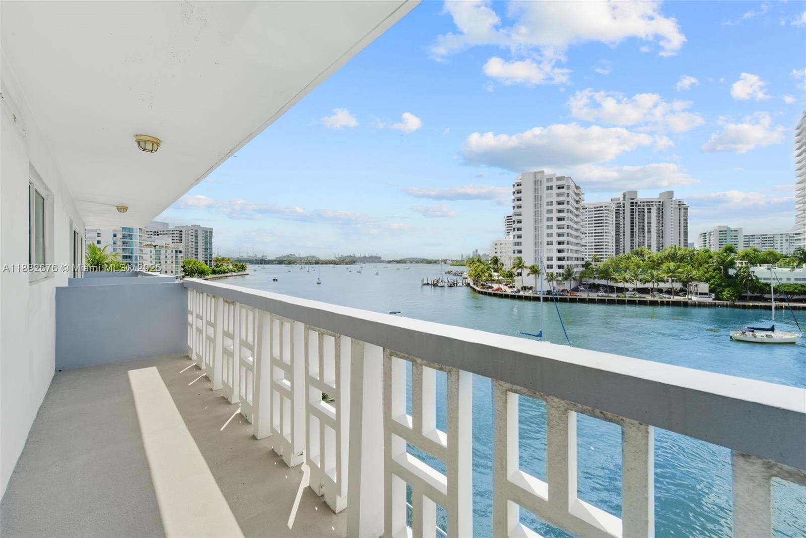 1662 Lincoln Ct # 504